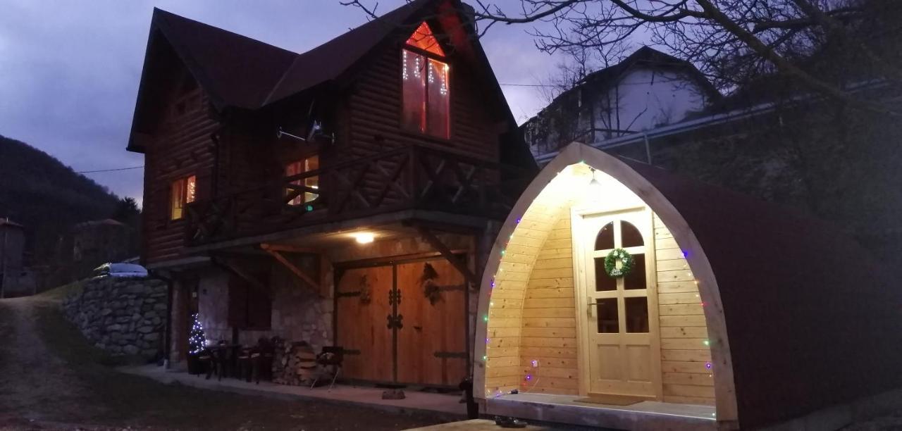 Vila Jelena - Bungalov Crni Vrh ภายนอก รูปภาพ