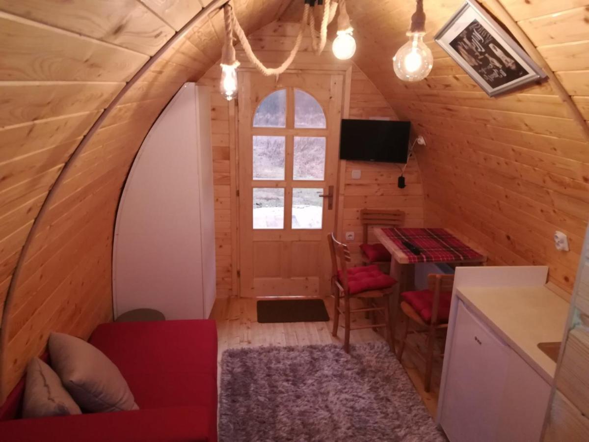 Vila Jelena - Bungalov Crni Vrh ภายนอก รูปภาพ